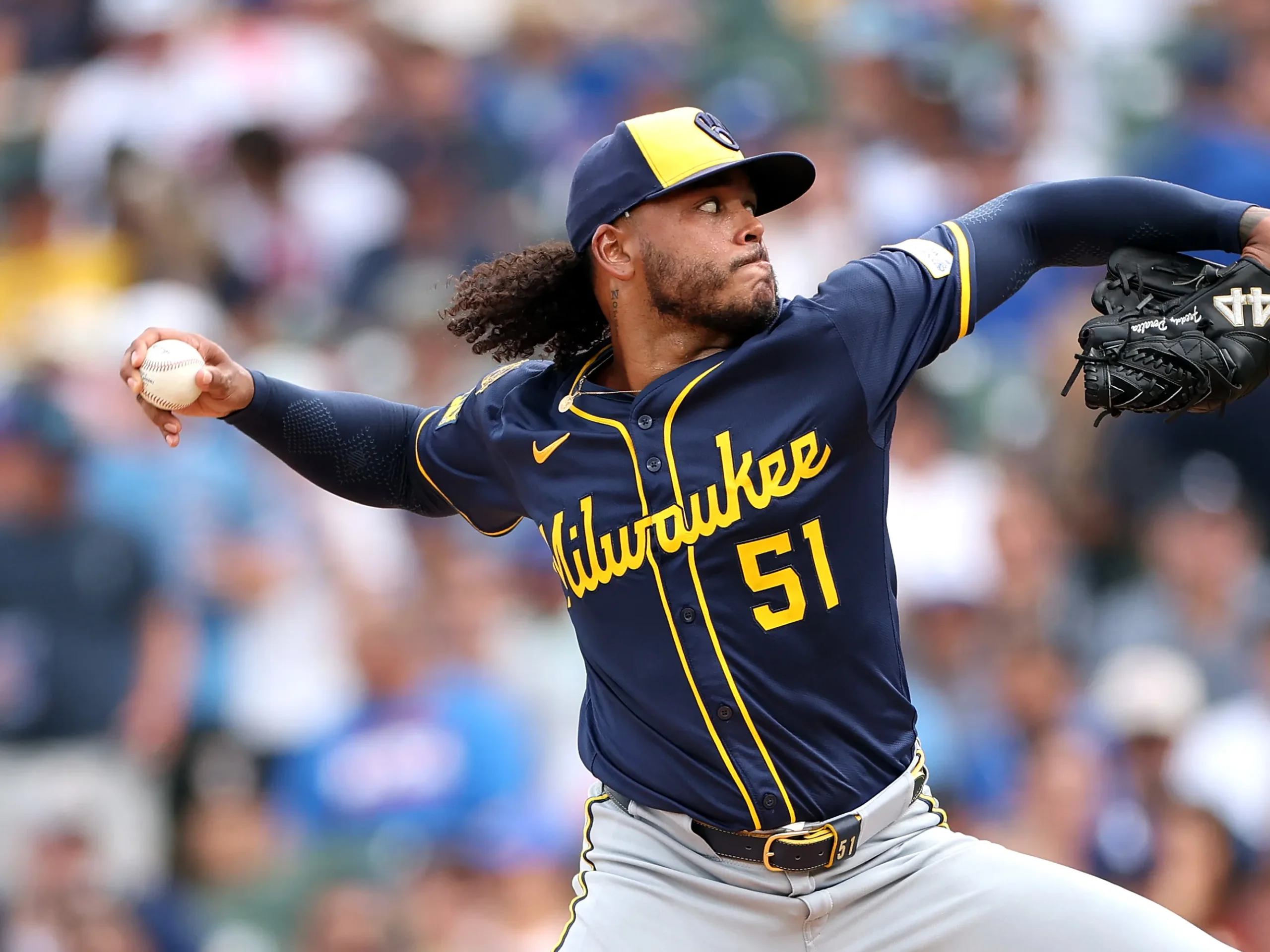 Dominicano Freddy Peralta gana juego 15.