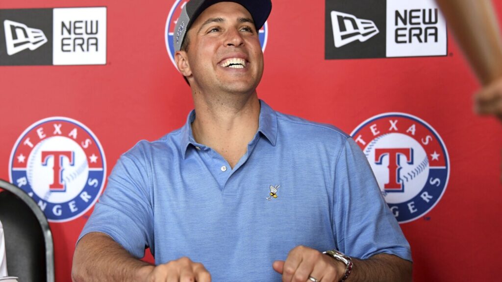 Mark Teixeira es político y va por un escaño representando a Texas en Partido Republicano.