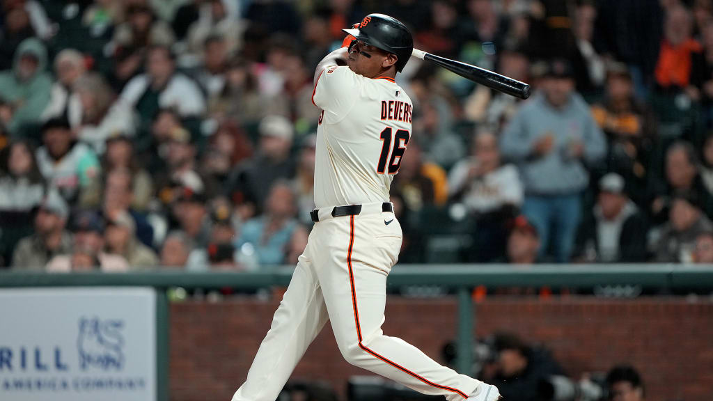 Rafael Devers ya tienen 23 jonrones y 81 remolques.