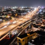 Un tren de la nueva Línea 2C del Metro de Santo Domingo realiza pruebas dinámicas sobre el viaducto en Los Alcarrizos / Fuente externa