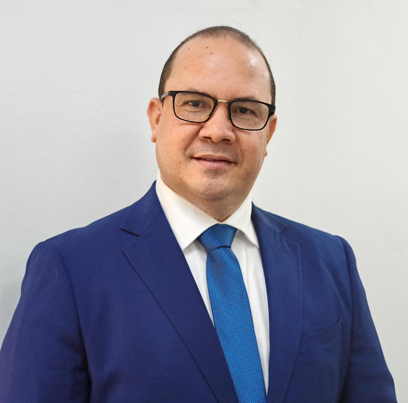 El politólogo Juan González consideró viable y estratégico que la República Dominicana explore la posibilidad de establecer relaciones comerciales con Taiwán, tal como propuso recientemente el vicepresidente de la Fuerza Nacional Progresista (FNP), Pelegrín Castillo.