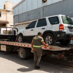 Autoridades retiran chatarras y vehículos mal estacionados en Ensanche Quisqueya