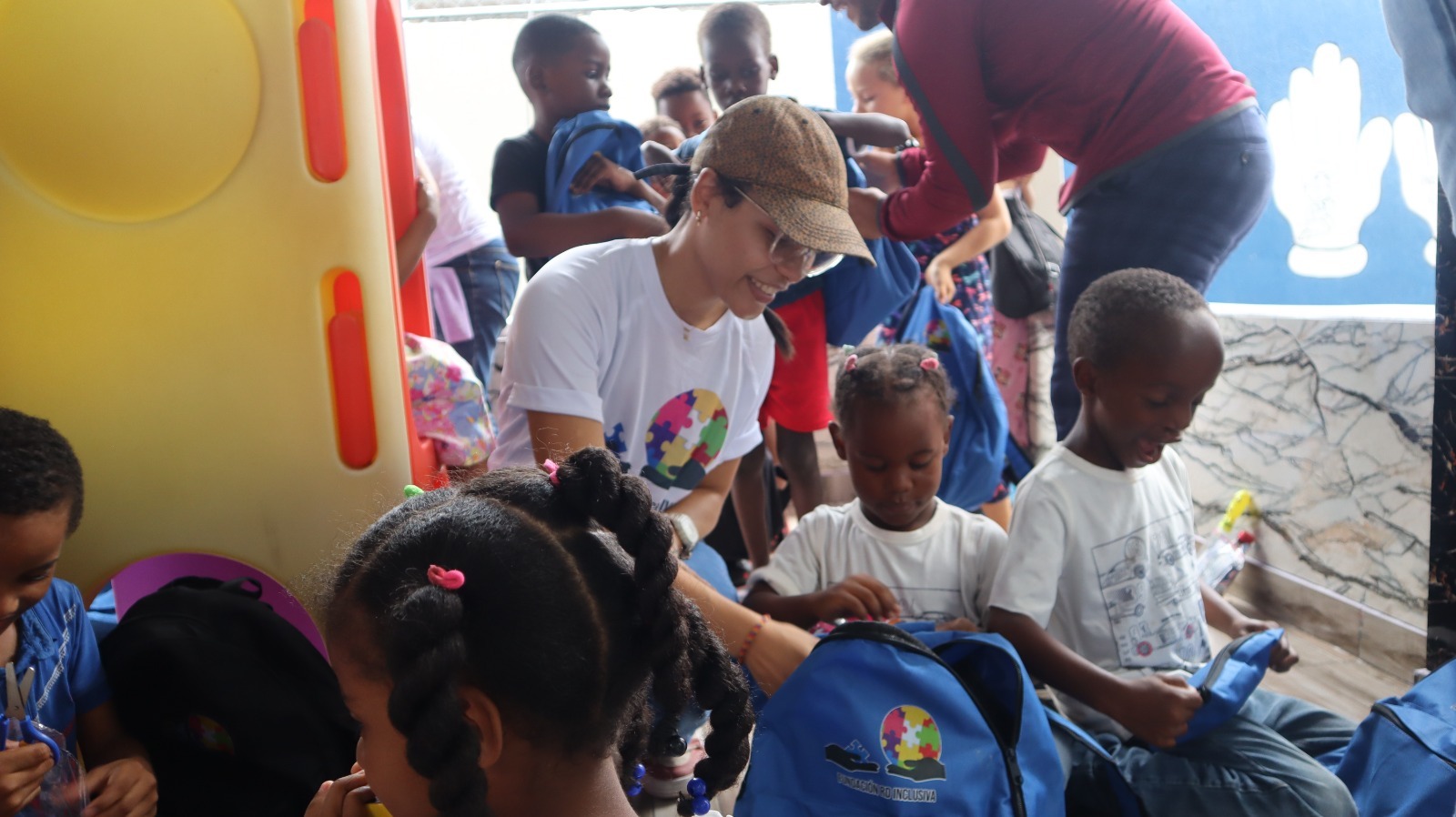 Funsiva realiza 5ta entrega de “una mochila por mi futuro”