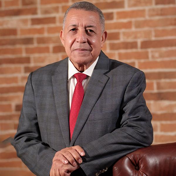Félix Antonio Reyna Echevarría como director de la Dirección de Estrategia y Comunicación Gubernamental (DIECOM).