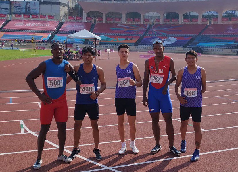 Cristian Mejía, selección dominicana paralímpica en Atletismo en 100 y 400 metros.