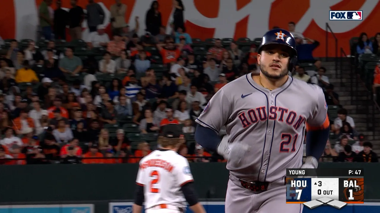 Yainer Diaz, receptor de los Astros, llega a 18 jonrones.