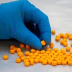 Denuncian laboratorio que produjo el fentanilo que causó muertes de 68 personas en Argentina