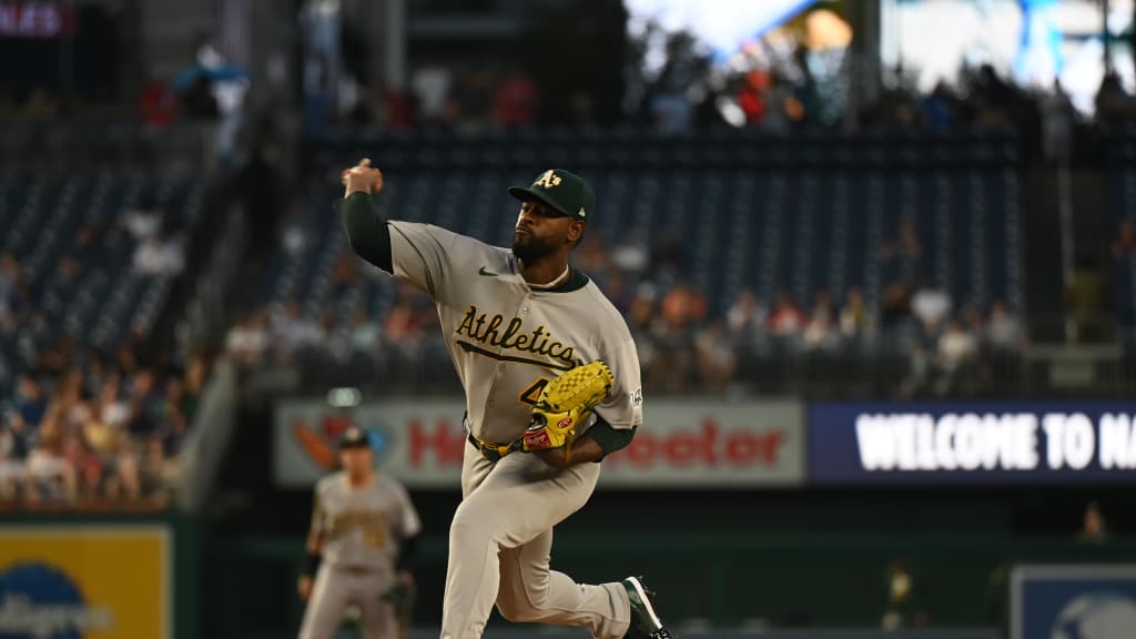 Luis Severino, de los Atléticos, logra su cuarta victoria consecutiva.