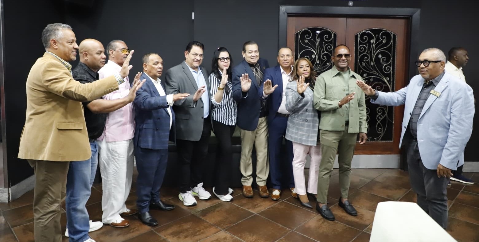 Juramentan directiva de la ACD en Nueva York