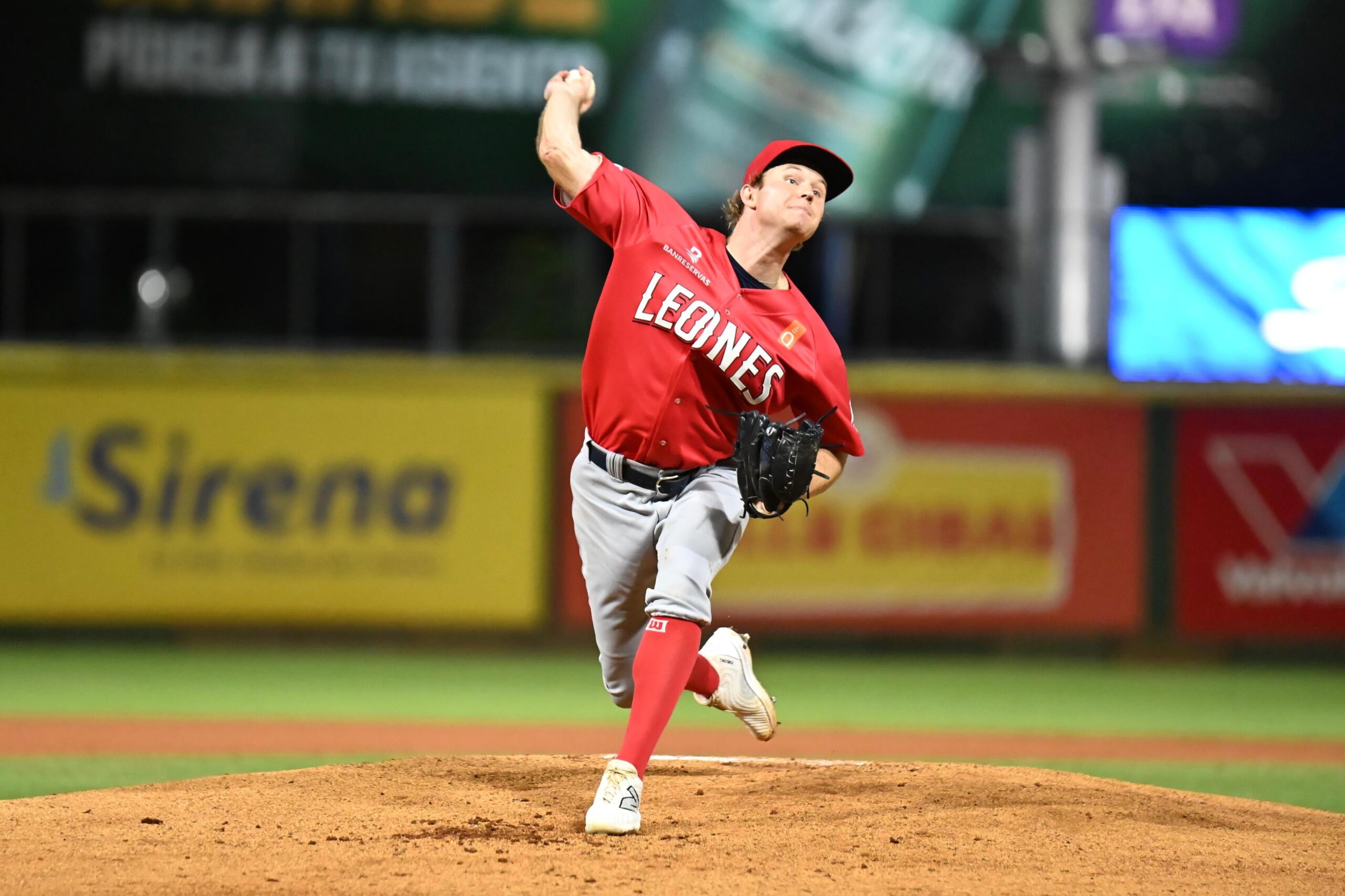 Los Leones repiten lanzadores del 2024-2025