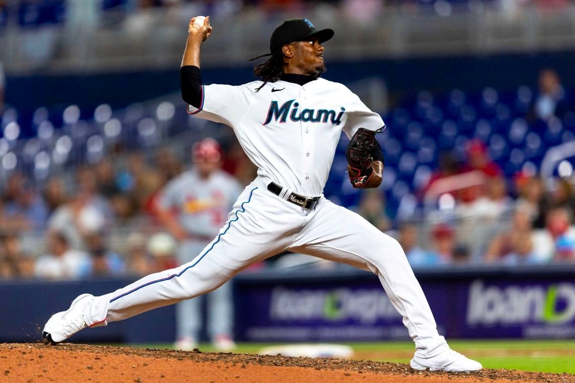 Los Marlins de Miami le ganaron a los Vigilantes de Texas en la jornada de ayer.