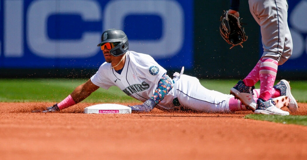 Se robó sus bases 29 y 30 para ingresar al club de los 30-30