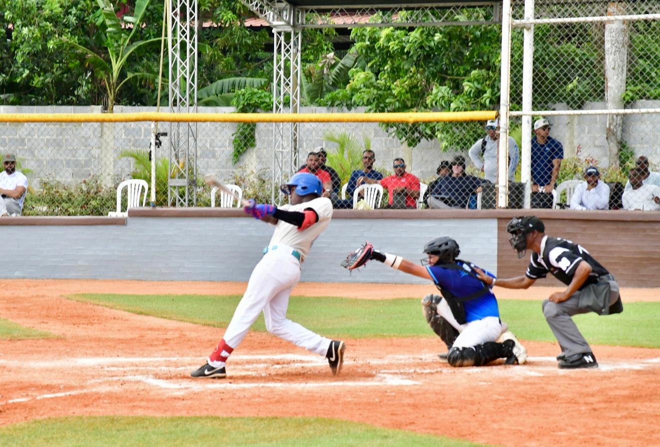 Republica Dominicana derrota a Aruba 11 a 5.