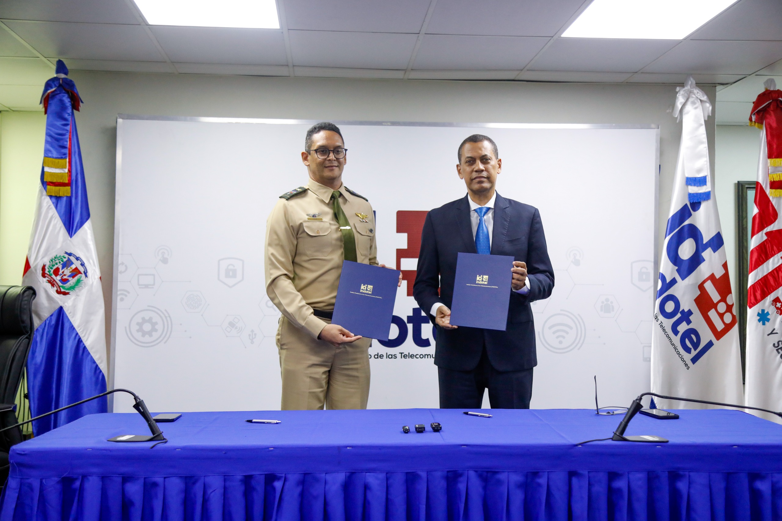 El Sistema Nacional de Alerta se fundamenta en la tecnología Cell Broadcast, que permite enviar notificaciones simultáneas a los teléfonos móviles