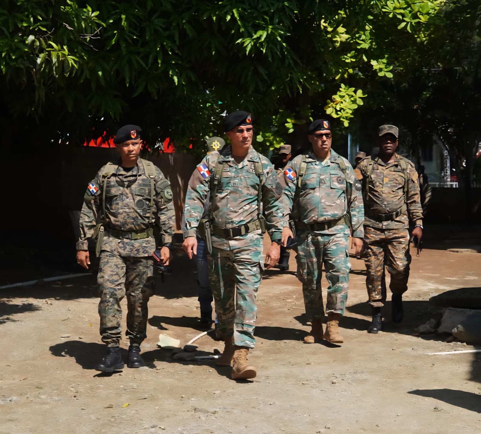 Comandante recorre frontera