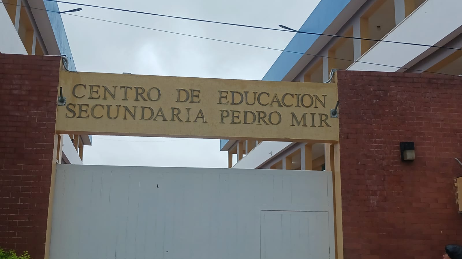 Centro Educativo en Artes Pedro Mir, ubicado en el sector Invidorex