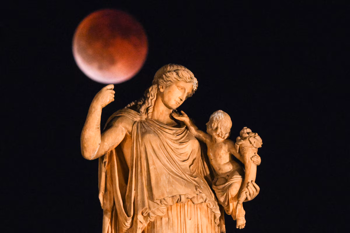 Eclipse total- Luna Roja AFP