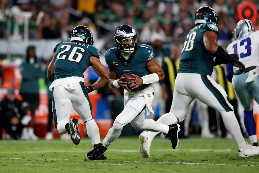 Jalen Hurts, mariscal de campo de los Eagles de Filadelfia.