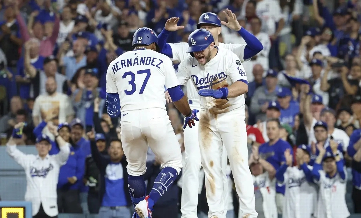 Dodgers de Los Ángeles miran la Serie Divisional, luego de barrer a los Rojos