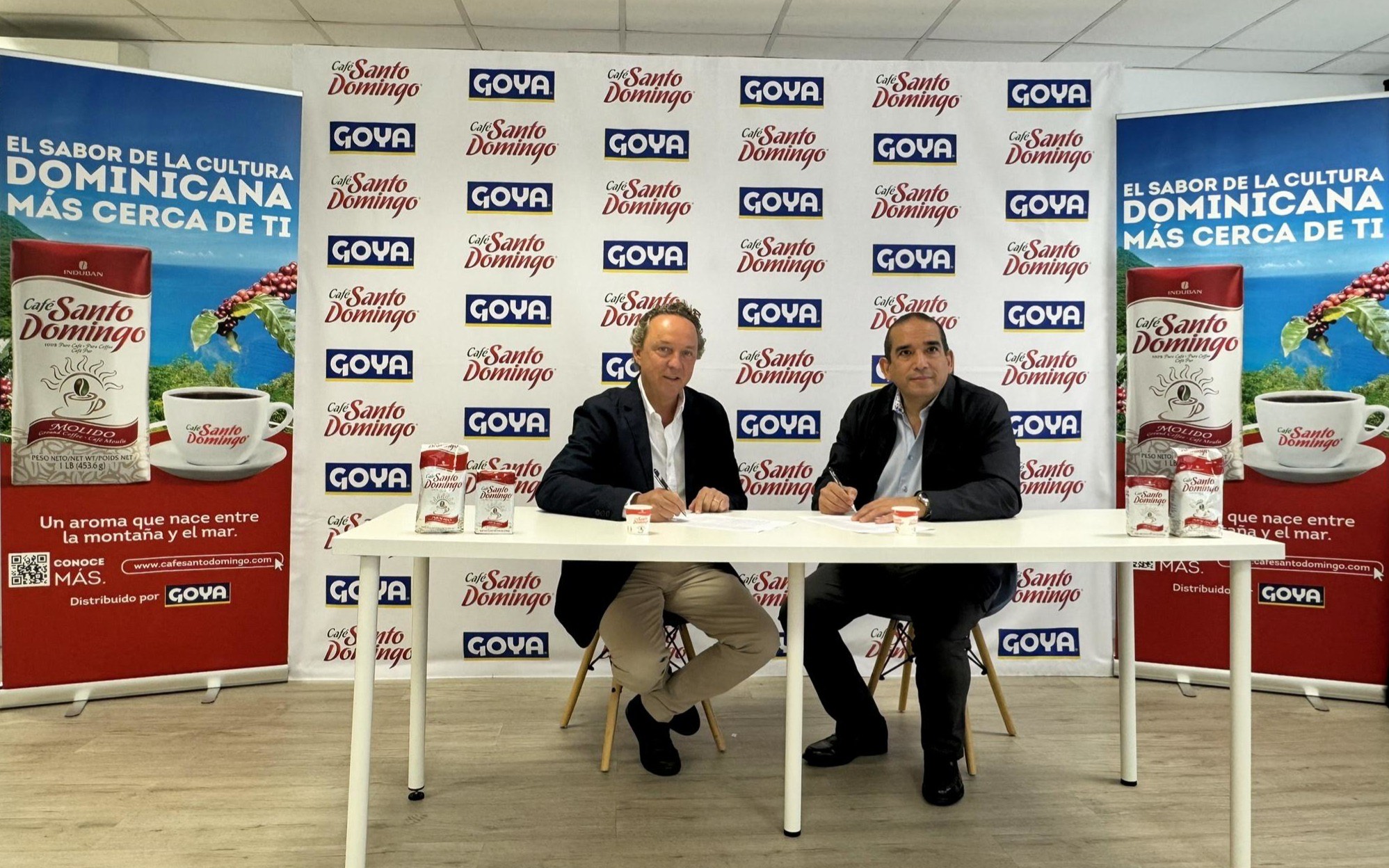 El acuerdo fue rubricado por Manuel Pozo Perelló, presidente ejecutivo de Industrias Banilejas y Elías Picado Fernández, director adjunto de Goya para el mercado europeo.