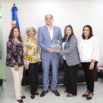 Adolfo Pérez, ex director de Promese/Cal recibe reconocimiento