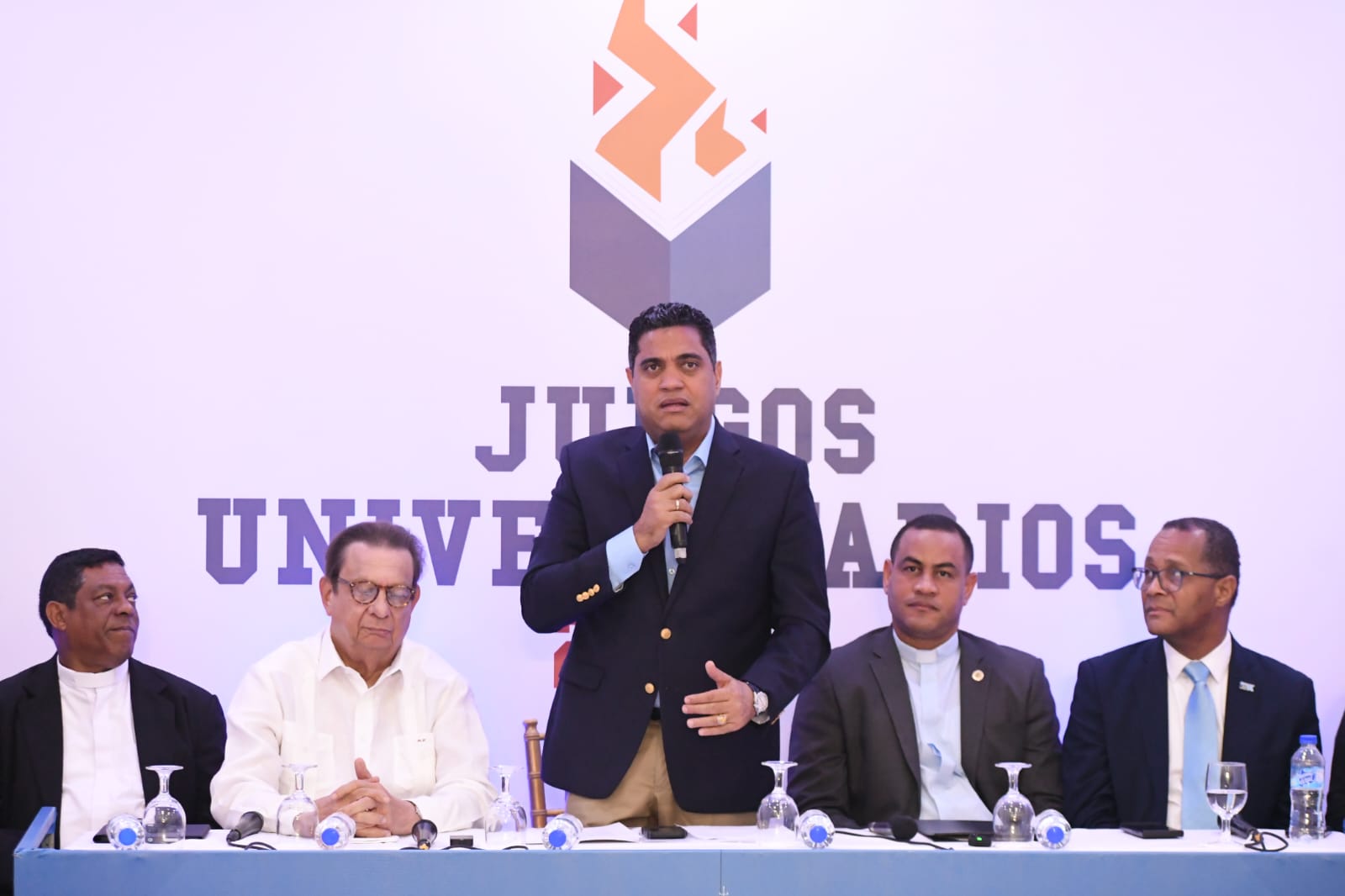 Ministro Kelvin Cruz tuvo a cargo las palabras centrales de la presentación de la versión 2025 de los Juegos nacionales Universitarios