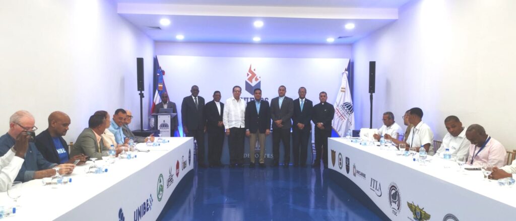 Representantes de las universidades y el ministro Kelvin Cruz lideran presentación de la versión 2025 de los Juegos Nacionales Universitarios