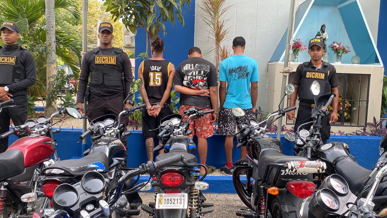 A los detenidos se les ocuparon varias motocicletas con denuncias de robo