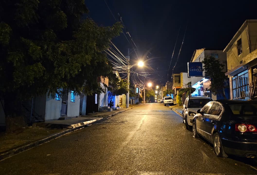 Alumbrado público en Santiago Oeste