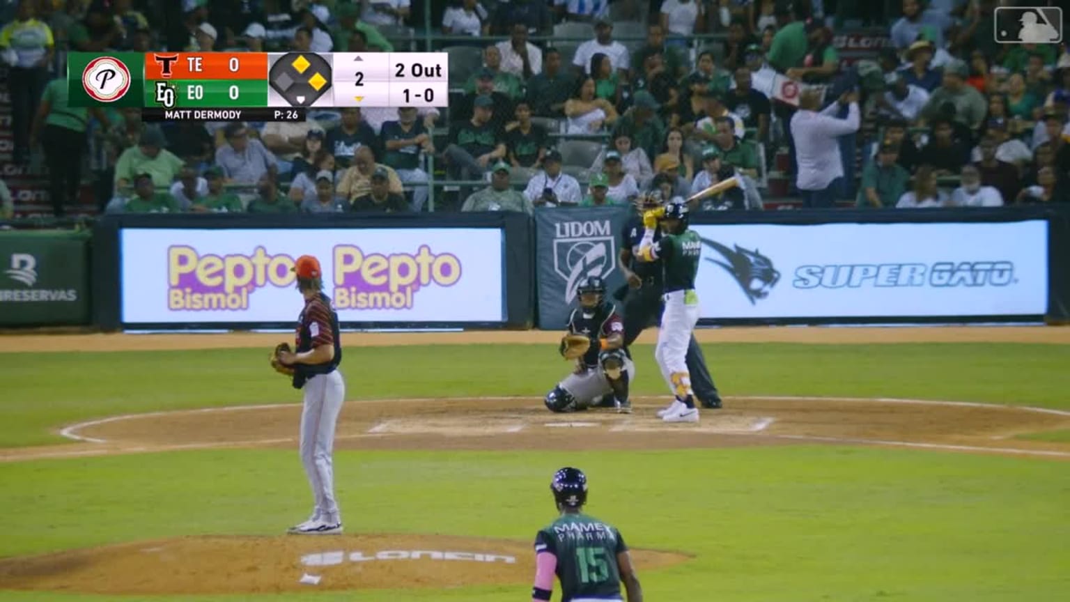 Rodolfo Castro de las Estrellas Orientales en el primer juego de temporada 2025-26