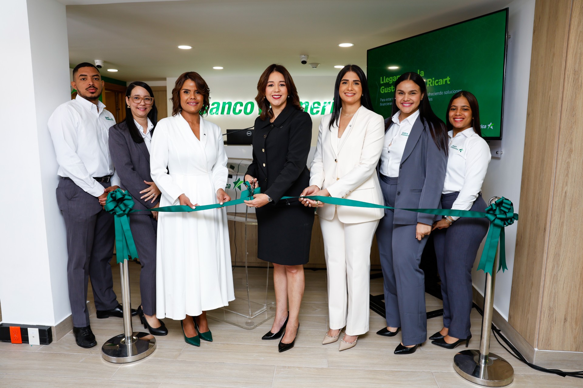 Banco Promerica inauguró dos modernas sucursales en el Gran Santo Domingo
