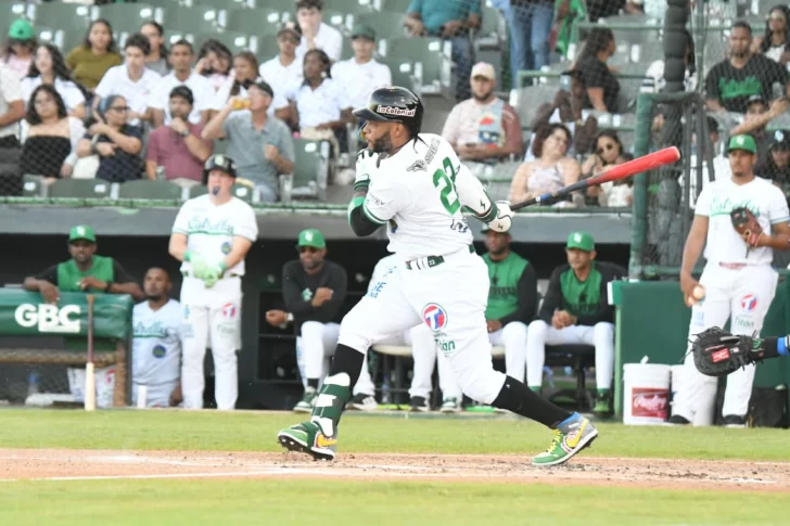 Robinson Canó debuta con las Estrellas Orientales.