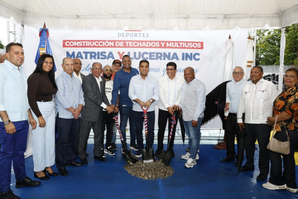 El ministro de Deportes, Kelvin Cruz, inició este miércoles los trabajos para la construcción y remozamiento de techados en 11 clubes del municipio Santo Domingo Este