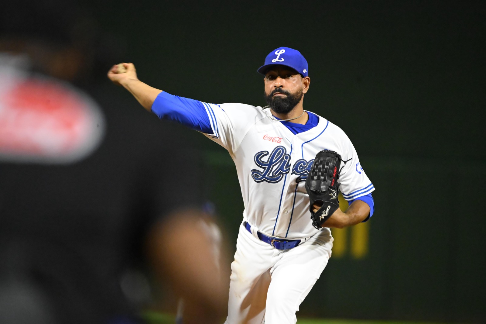 César Valdez, de los Tigres del Licey.