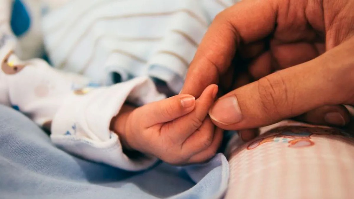 Salud Pública asegura se reducen las mortalidades infantil y neonatal en 2025