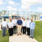Ministro de MIVED, Carlos Bonilla, junto a otras autoridades que asistieron a la inauguración de CCR La Parras.