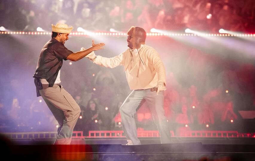 Bad Bunny junto a Romeo Santos