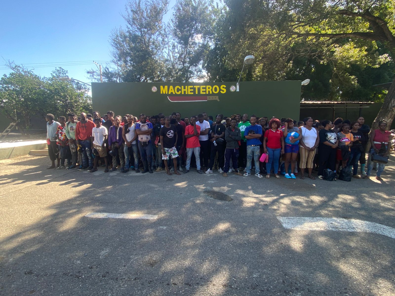 Unos 148 migrantes haitianos fueron detenidos por el Ejército durante operativos realizados en Valverde