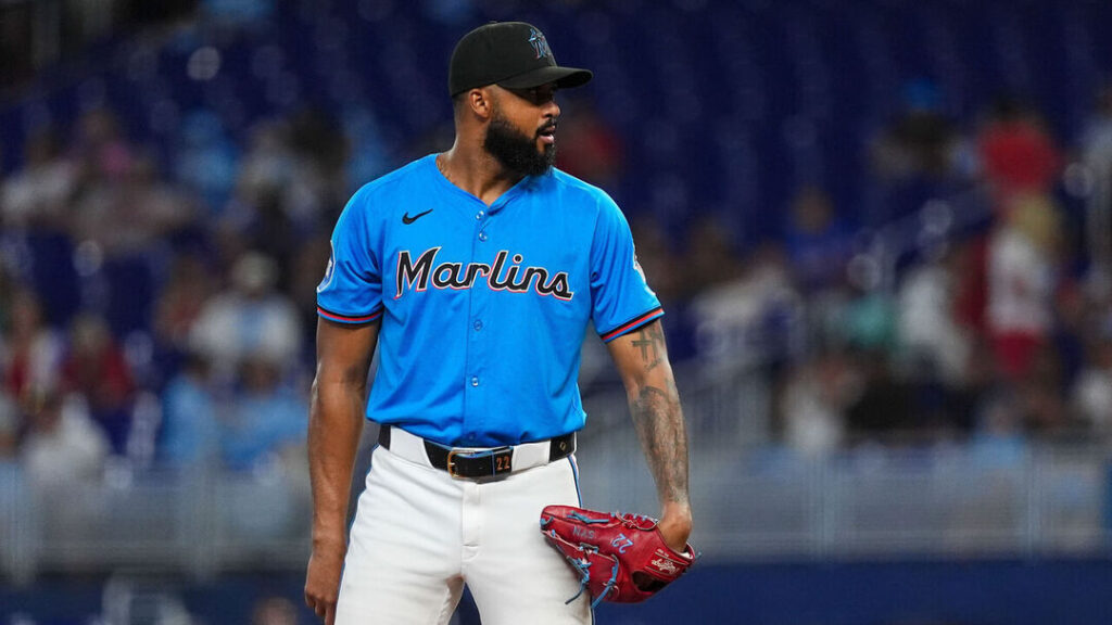 Sandy Alcántara, abridor de los Marlins de Miami