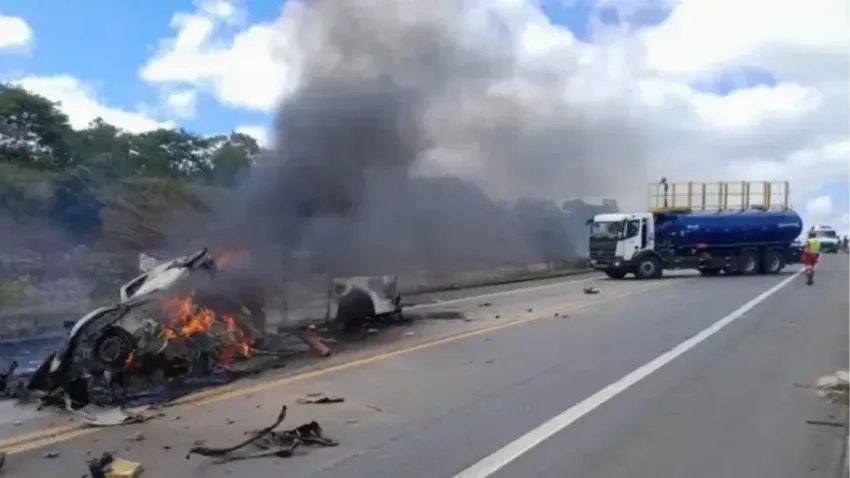 Mueren 11 personas en un accidente de tránsito en Brasil: entre las víctimas hay una mujer embarazada y dos niños