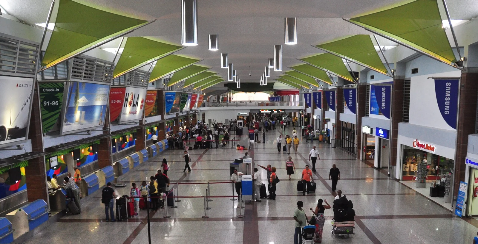 Aeropuertos recibirán unos 14,000 viajeros este 24 y 25 de diciembre