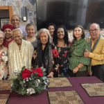 La madre de Marcel, junto a otros familiares