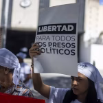 Familiares informan de la excarcelación de 71 detenidos tras presidenciales en Venezuela