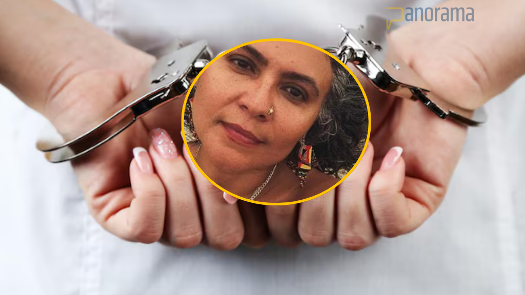 Autoridades imponen coerción a mujer arrestada al llegar al país por versión lésbica del himno