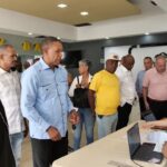 Proceso de entrega del “Cheque Sueldo por Año” a militares recientemente retirados