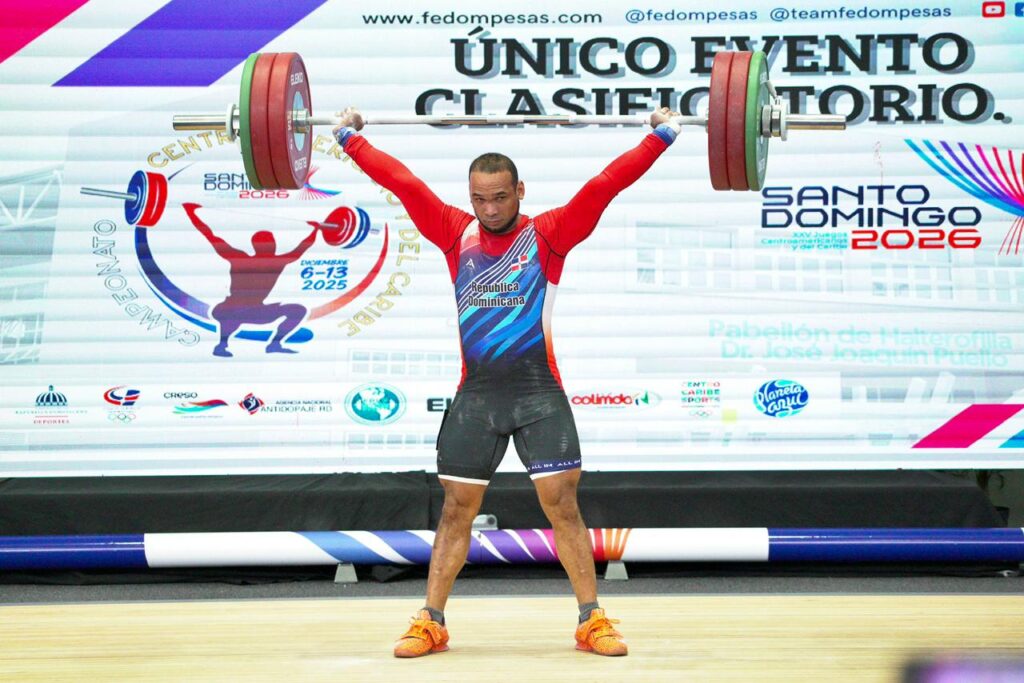 a representación de República Dominicana ocupa de manera provisional el liderato en la rama femenina del Campeonato Centroamericano y del Caribe de Levantamiento de Pesas,
