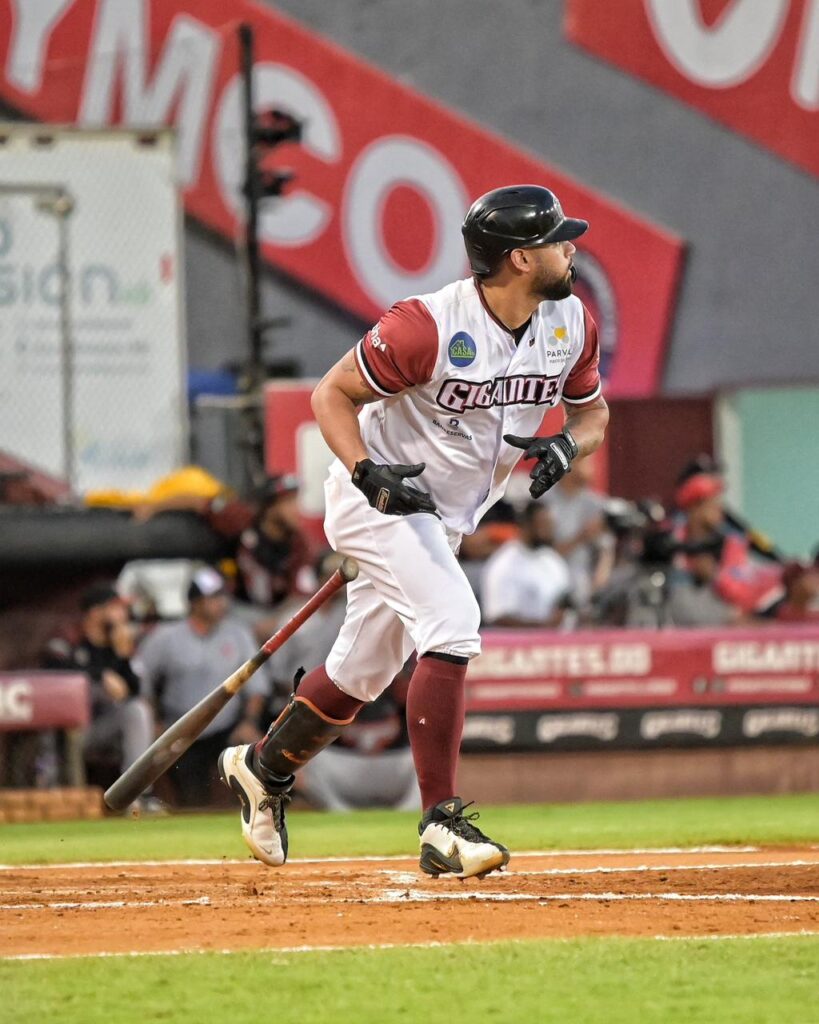 Gary Sánchez de los Gigantes del Cibao.