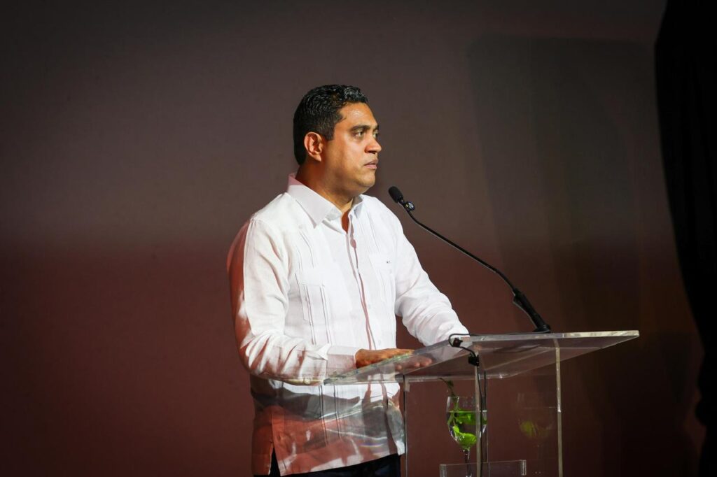 En conmemoración del centenario de su natalicio, la Fundación Juan Ulises García Saleta inauguró este miércoles la Plaza Olímpica Juan Ulises García Saleta (Wiche), un espacio renovado del Centro Olímpico Juan Pablo Duarte 