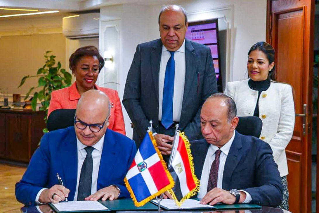 RD y Egipto acuerdan fortalecer el desarrollo de la aviación civil internacional
