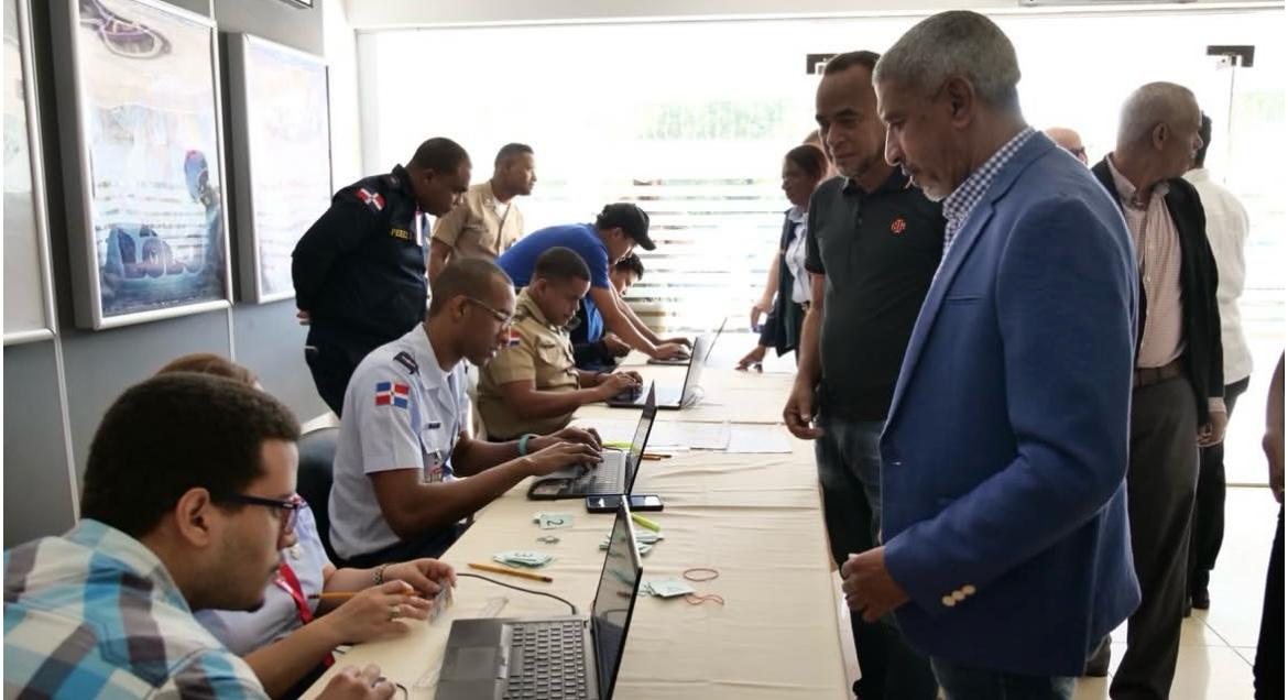 Ministerio de Defensa continúa entrega de “Sueldo por Año” a militares retirados en 2025
